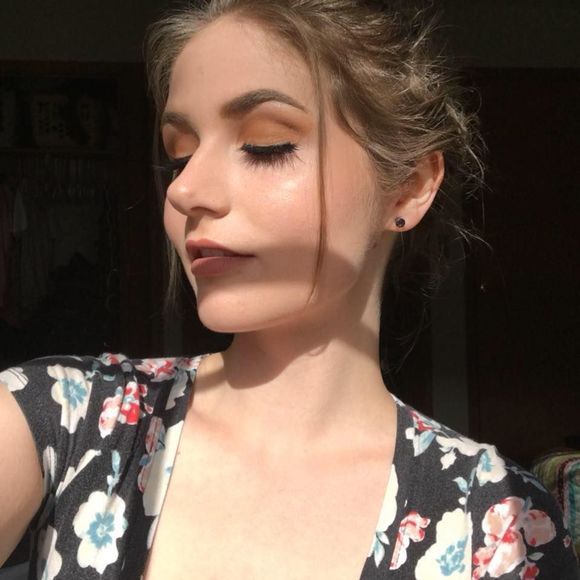 Meet your Posher, Jazmine - Picture 1 of 1